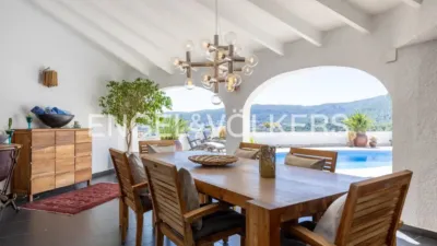 Villa in La Plana photo 25