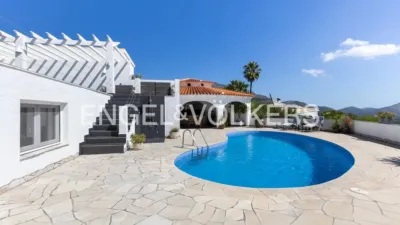 Villa in La Plana photo 38