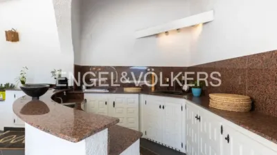 Villa in La Plana photo 26