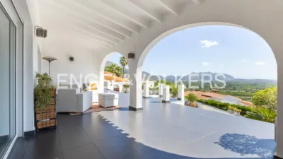 Villa in La Plana photo 33