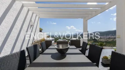 Villa in La Plana photo 37
