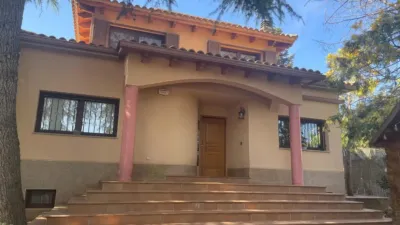 Chalet on Carrer de Catalunya photo 3