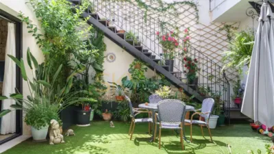 Chalet on Carrer del Bisbe Massanet photo 2