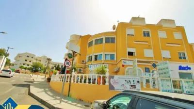 Apartment in Las Filipinas-Villamartín-Canal Norte photo 15