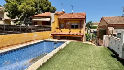 Townhouse on Carrer de l'Atlàntic photo 2