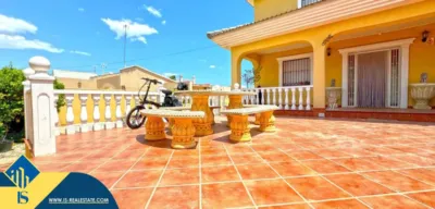 Casa – Torrevieja, Urbanización Los Balcones - Més
