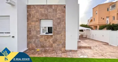 Bungalow with terrace for sale in La Florida-La Chismosa-Los Altos, Orihuela Costa, Alicante. photo 14