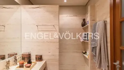 Apartment on Calle de Santo Domingo de Silos photo 32