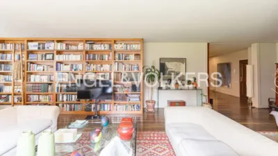 Apartment on Calle de Santo Domingo de Silos photo 10