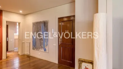 Apartment on Calle de Santo Domingo de Silos photo 13