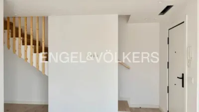 Attic on Carrer de Joaquim Malats photo 13