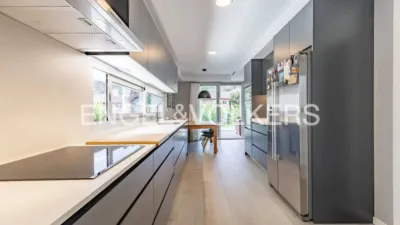Apartment on Carrer de Marià Benlliure photo 9