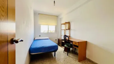 Piso en alquiler en Calle Periodista Francisco Giles Jiménez, 2, Cartuja (Distrito Norte. Granada Capital) de 800 €<span>/mes</span>