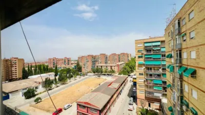 Piso en alquiler en Calle Periodista Francisco Giles Jiménez, 2, Cartuja (Distrito Norte. Granada Capital) de 800 €<span>/mes</span>