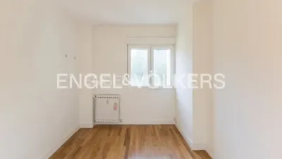 Apartment on Calle de Balbina Valverde photo 13