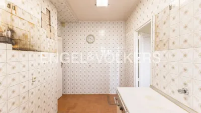 Apartment on Calle de O'Donnell photo 24