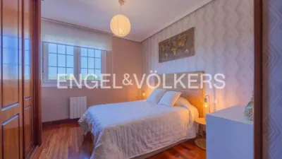 Apartment on Sabino Arana Street photo 17