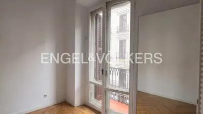 Apartment in Palacio photo 9
