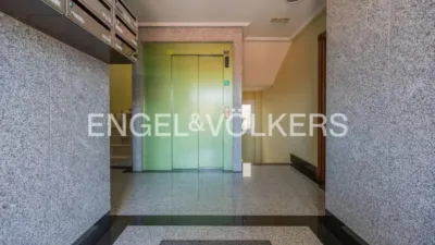 Apartment on Sabino Arana Street photo 42