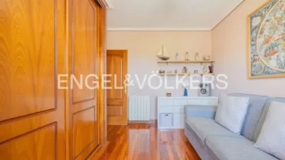Apartment on Sabino Arana Street photo 29