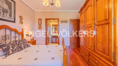 Apartment on Sabino Arana Street photo 15