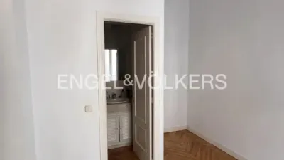 Apartment in Palacio photo 11