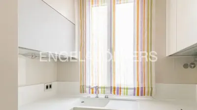 Apartment on Calle de Alcántara photo 6