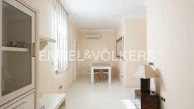 Apartment on Calle de Alcántara photo 3