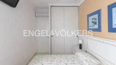 Apartment on Calle de Alcántara photo 15