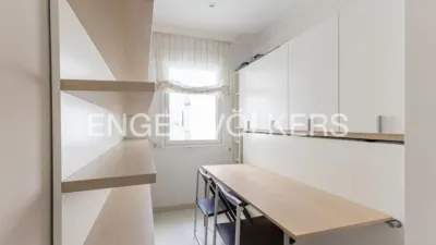 Apartment on Calle de Alcántara photo 16