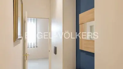 Apartment on Calle de Alcántara photo 9