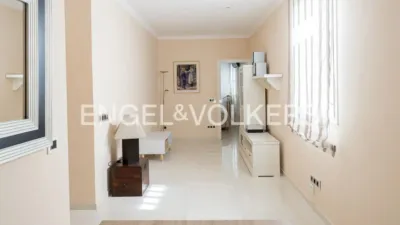 Apartment on Calle de Alcántara photo 2