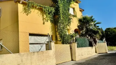 Chalet on Carrer Joan Gris photo 47