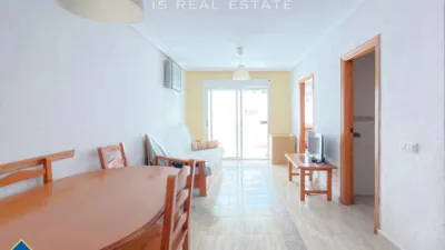 Pis – Torrevieja, Urbanización Calas Blancas - Més