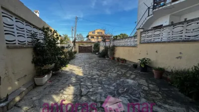 Chalet on Carrer del Pont photo 4