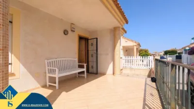 Casa – Algorfa, Urbanización Lo Crispín - Més