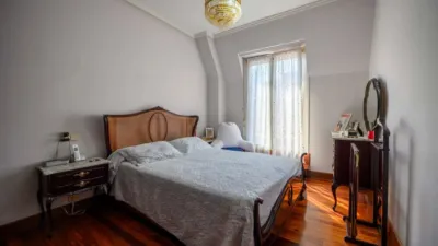 Flat on Calle de San Marcial photo 9
