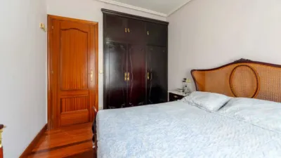 Flat on Calle de San Marcial photo 11