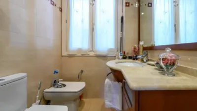 Flat on Calle de San Marcial photo 17