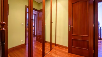 Flat on Calle de San Marcial photo 2
