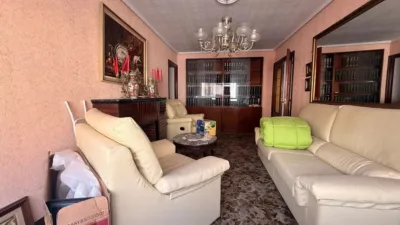 Flat for sale on Calle de las Juntas Generales photo 2