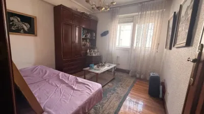 Flat for sale on Calle de las Juntas Generales photo 6