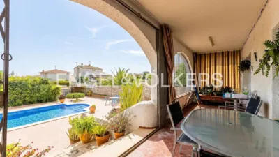 House in Parc de Cubelles-La Solana photo 27