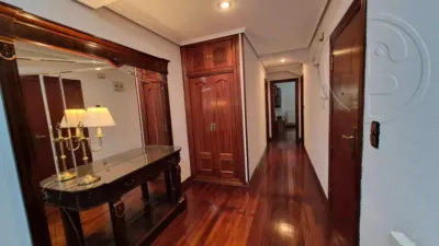 Apartment on Calle de Vargas photo 6