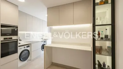 Penthouse in L'Eixample Centre-Barri Antic photo 17