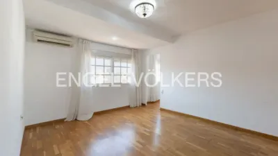 Penthouse on Calle de Mosén Fenollar photo 37