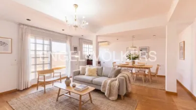 Penthouse on Calle de Mosén Fenollar photo 9