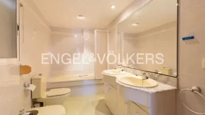 Penthouse on Calle de Mosén Fenollar photo 34