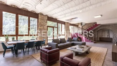 Rustic house in La Vall de Bianya photo 10