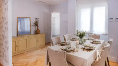 Apartment on Paseo del Pintor Rosales photo 2